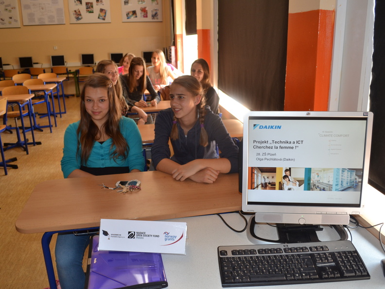 Beseda Olga Pechlátová, 16.6.2015 (6)